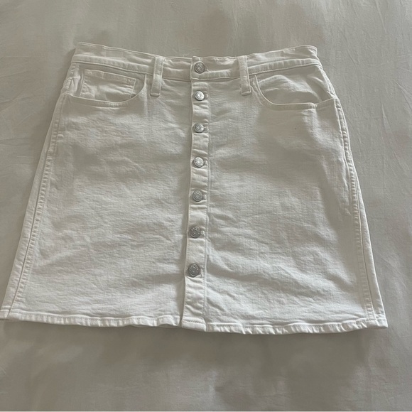 Madewell Dresses & Skirts - Madewell Stretch Denim Mini Skirt- Size 31